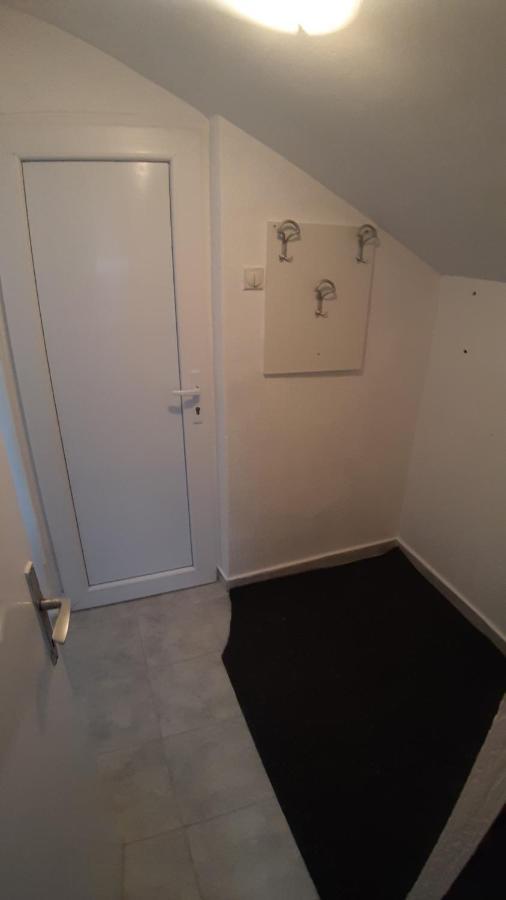 Apartman Sava Nisz Zewnętrze zdjęcie